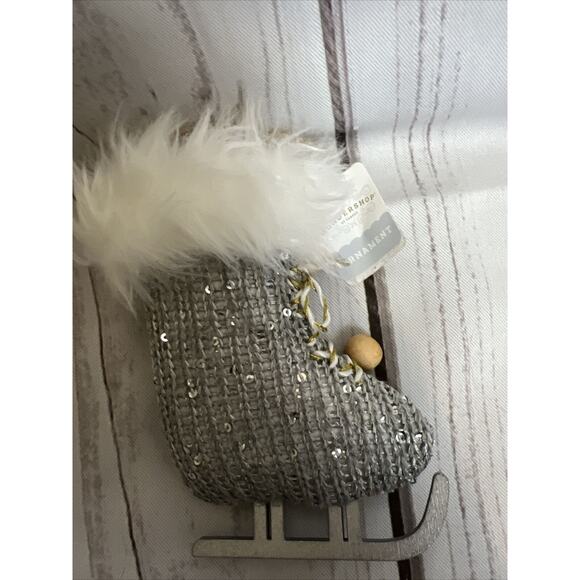 Knit Ice Skate with Faux Fur Trim Christmas Tree Ornament Gray - Wondershop NWT - Picture 3 of 3